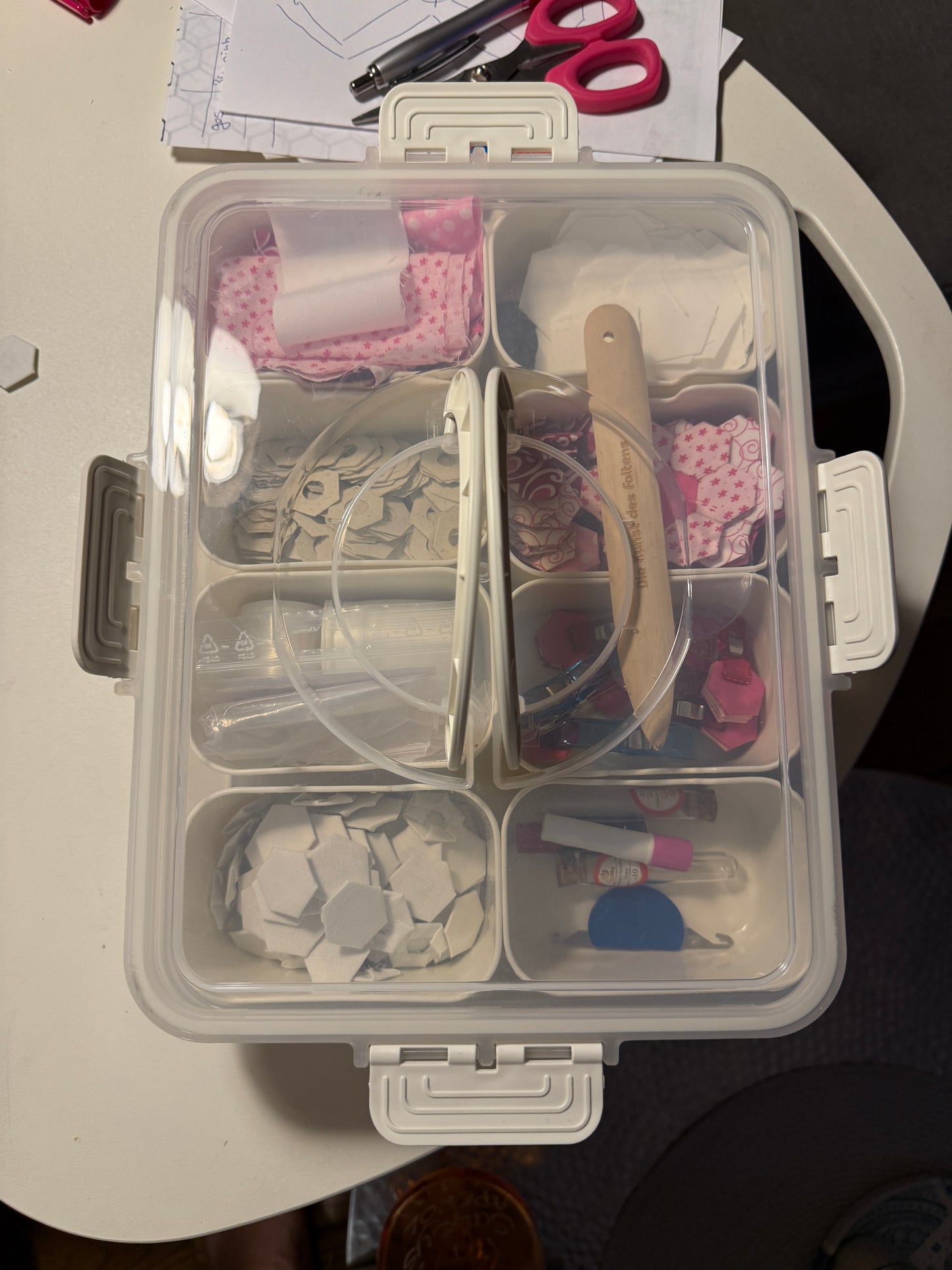 EPP-Box mit 8 herausnehmbaren Einsätzen und komplett abnehmbaren Deckel