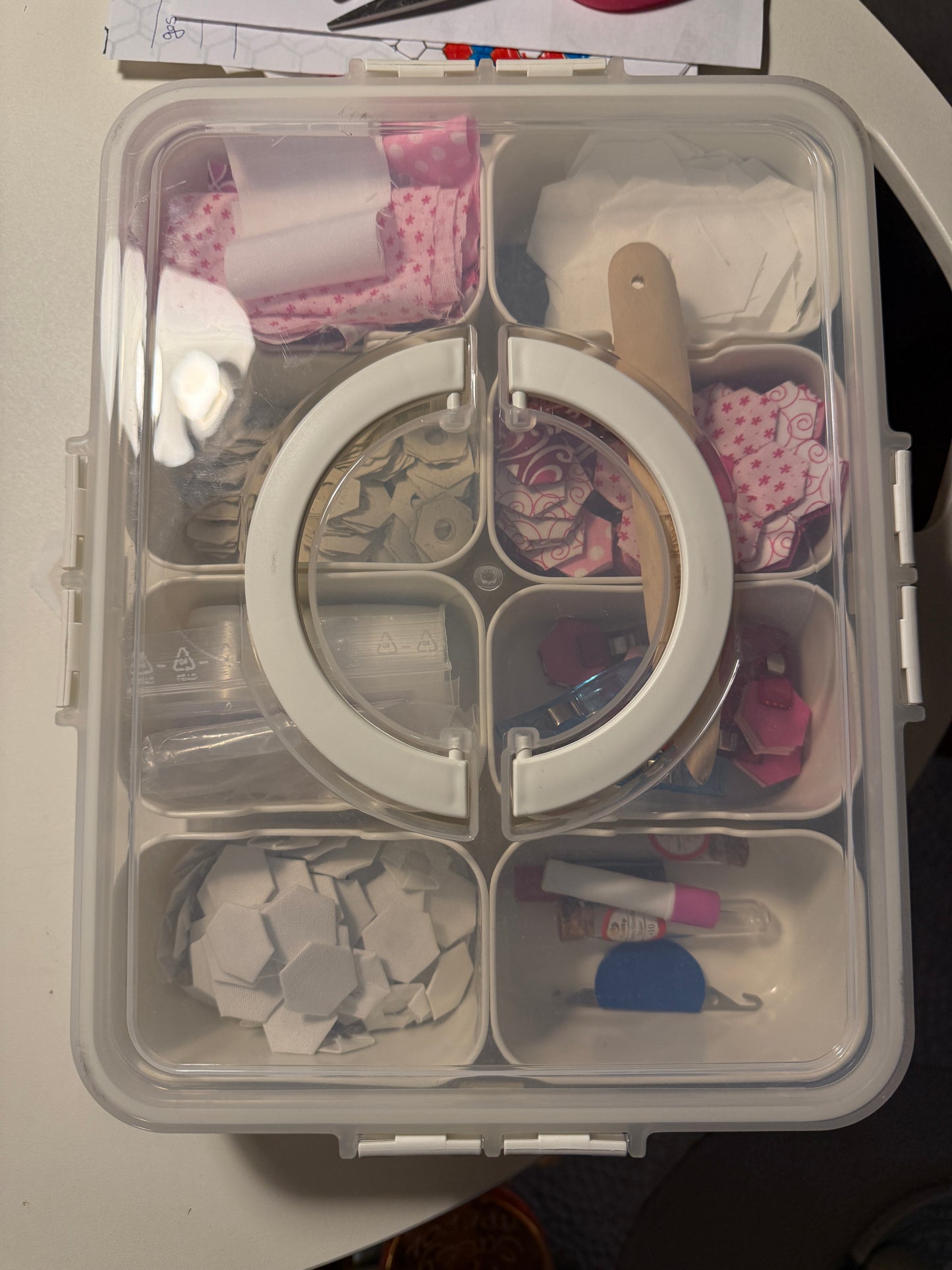 EPP-Box mit 8 herausnehmbaren Einsätzen und komplett abnehmbaren Deckel