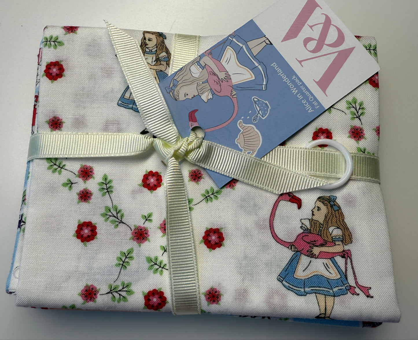 Fat Quarter Paket 5 Stück Alice Wonderand ca. 45 x 53 cm Patchwork Quilten