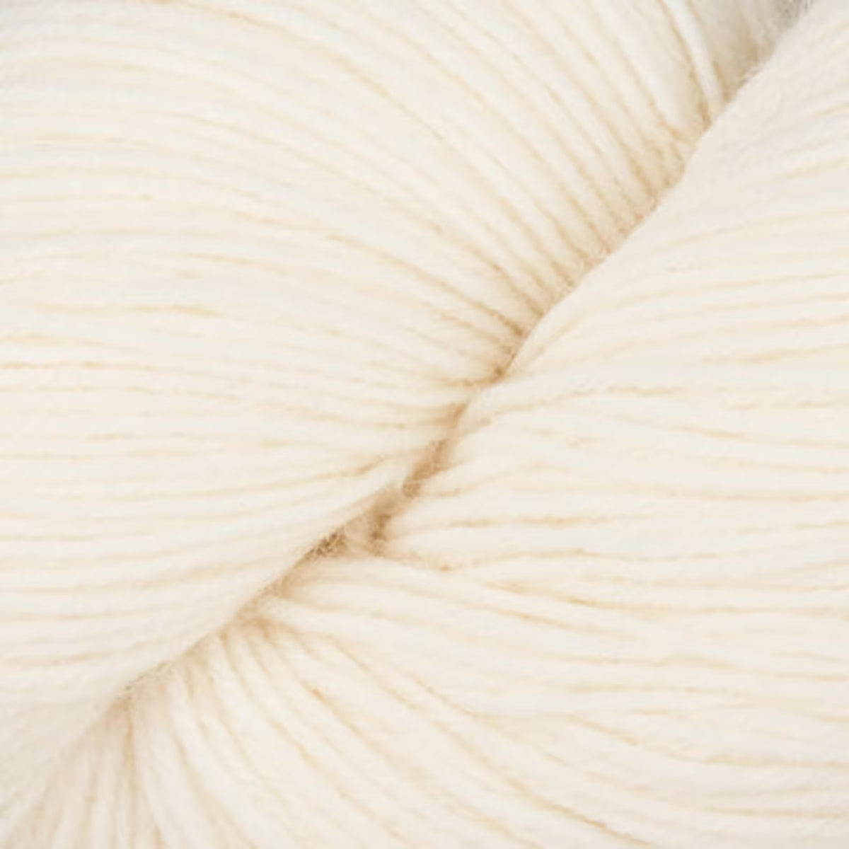Schachenmayr REGIA 4-fädig – Garn zum Selberfärben Deine Farbe. Dein Garn. Dein Unikat.