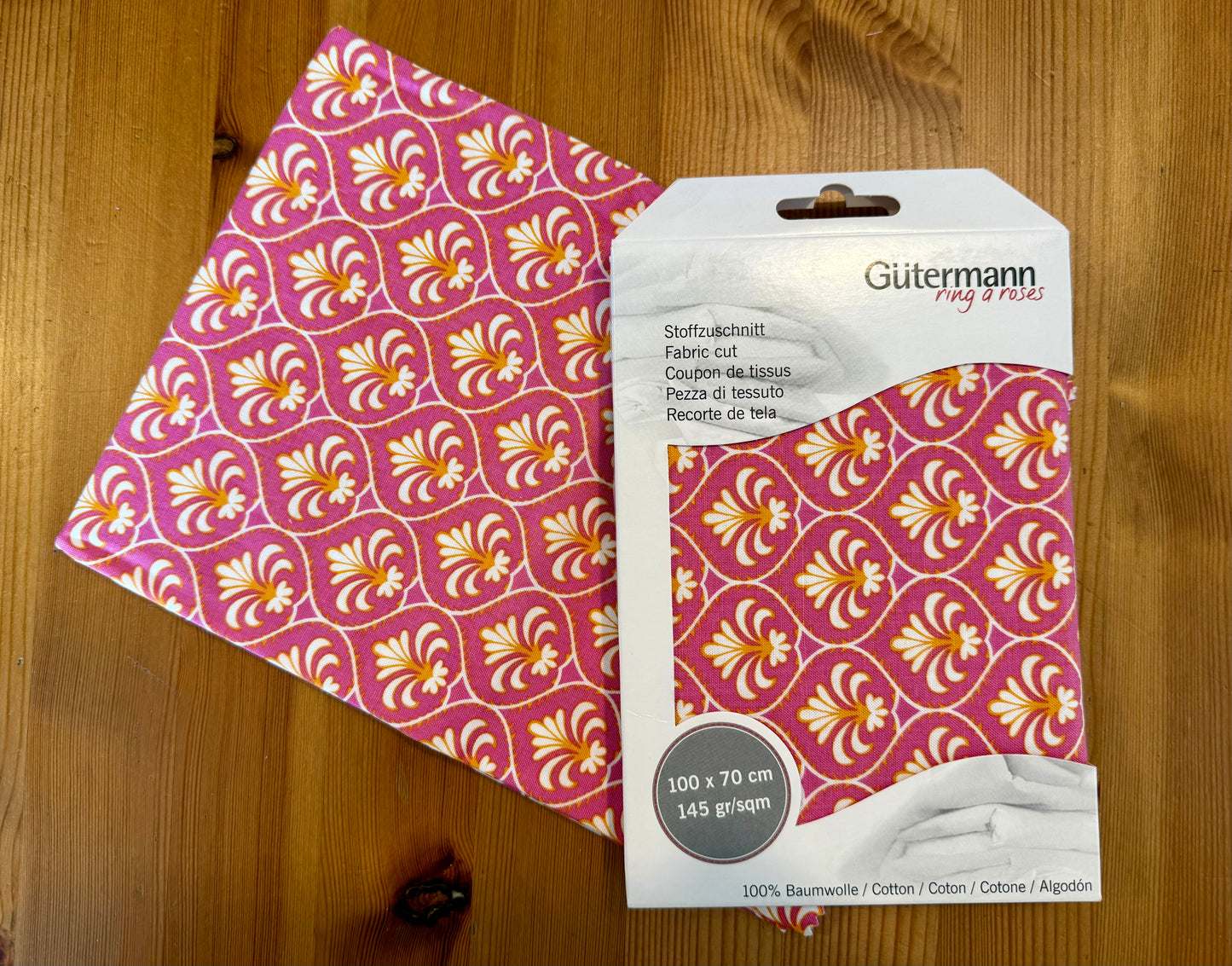 Gütermann Stoffzuschnitte "Ring a Roses" verschiedene Designs 100 x 70 cm 145 gr/sqm