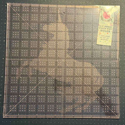 Patchworklineal Rollschneiderlineal Tula Pink 12,5 x 12,5 Inch mit Einhorn