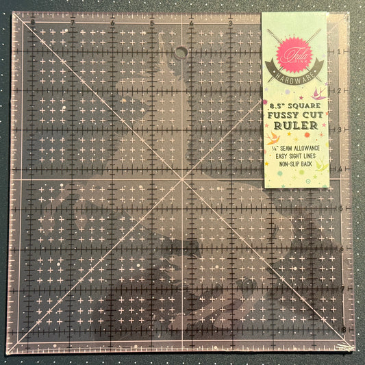 Patchworklineal Rollschneiderlineal Tula Pink 6,5 x 6,5 Inch mit Einhorn