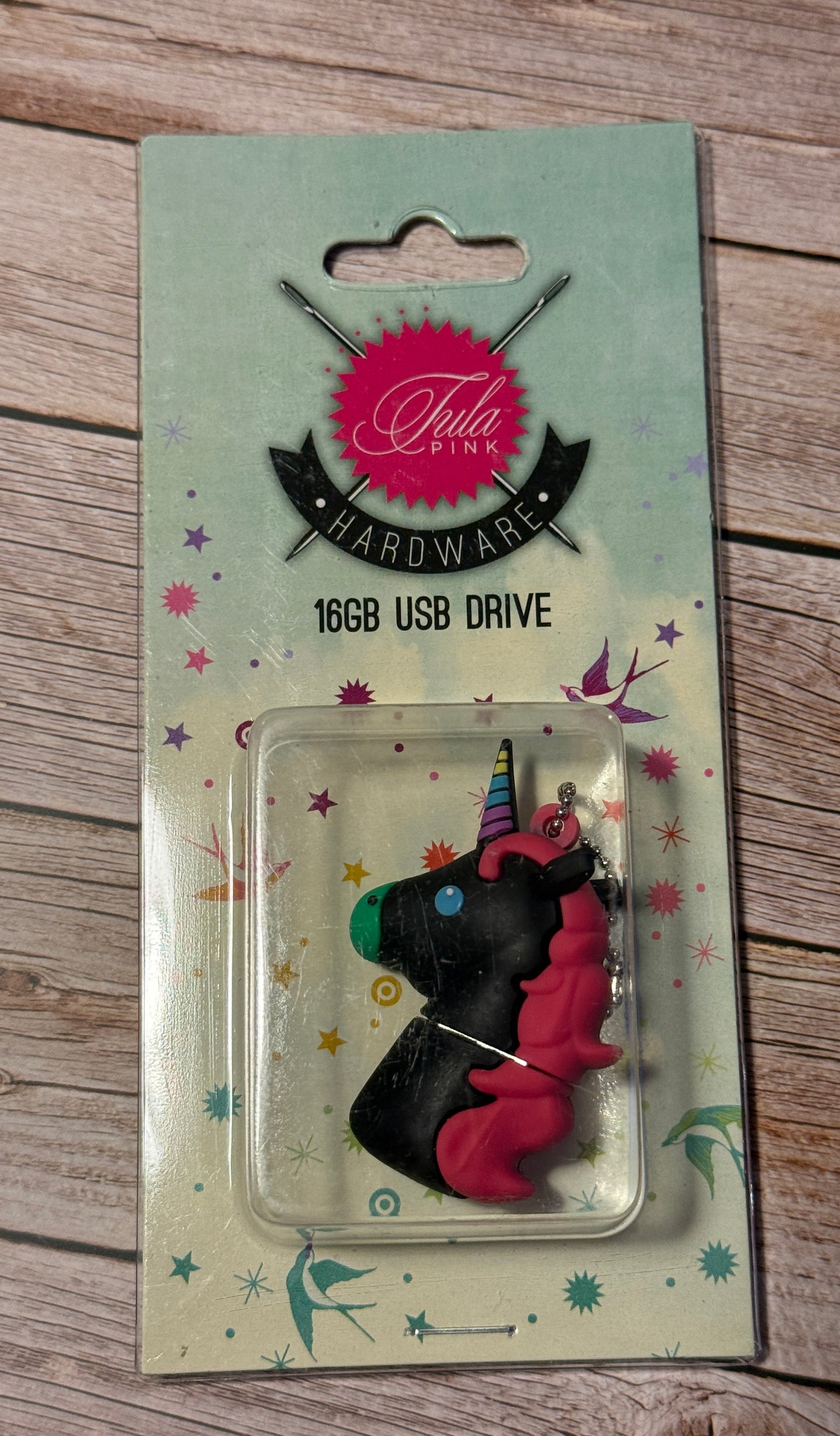 Tula Pink Einhorn USB-Stick schwarz 16GB Pinkerville Sticken Fotos Aufhänger