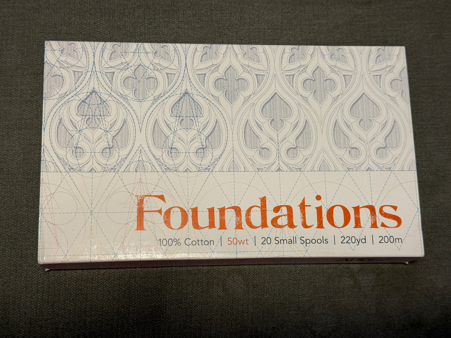 AURIFIL - Foundations - 20 kleine Spulen in 50 WT