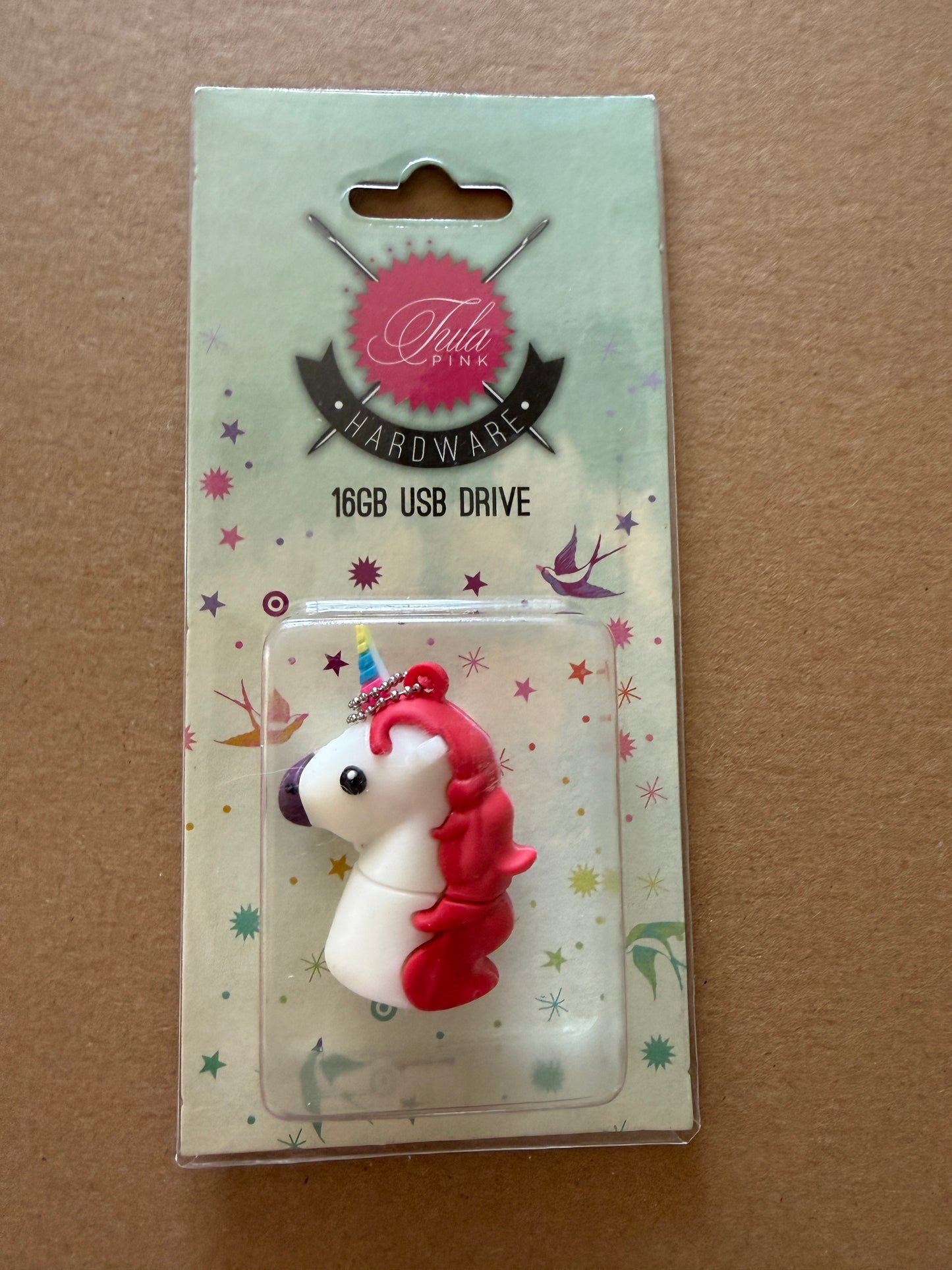 Tula Pink Einhorn USB-Stick schwarz od. Weiß 16GB Pinkerville Sticken Fotos Aufhänger