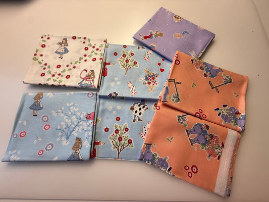 Fat Quarter Paket 5 Stück Alice Wonderand ca. 45 x 53 cm Patchwork Quilten