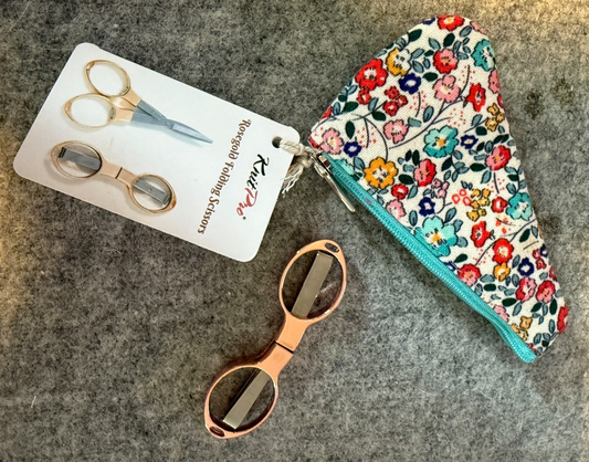 Knit Pro faltbare Schere rosegold mit niedlichem Täschchen